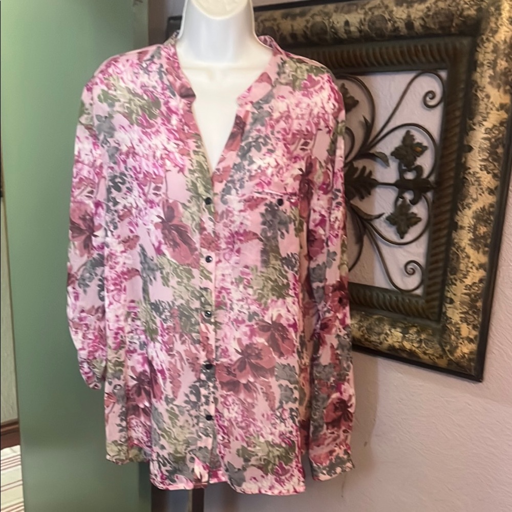 EUC Kut from the Kloth Pink Floral Sheer Mandarin Collar Blouse Sz XL